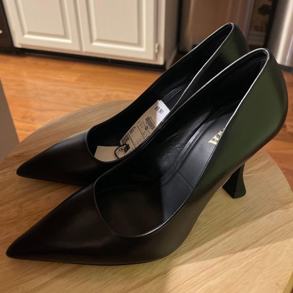 ZARA Black Pumps